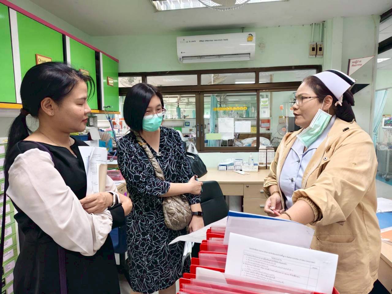 การตรวจเยี่ยมโครงการวิจัย ณ โรงพยาบาลหลวงพ่อทวีศักดิ์ ชุตินฺธโร อุทิศ 07